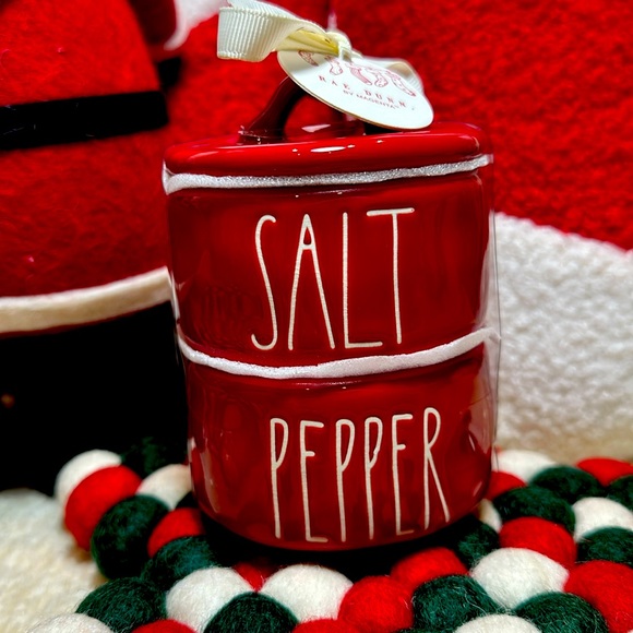 Rae Dunn Christmas Salt & Pepper Shakers - Picture 1 of 2